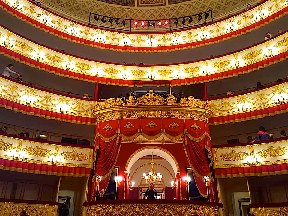 Shën Pjetërburg - Teatri  Aleksandrinski (foto P. Turdiu)