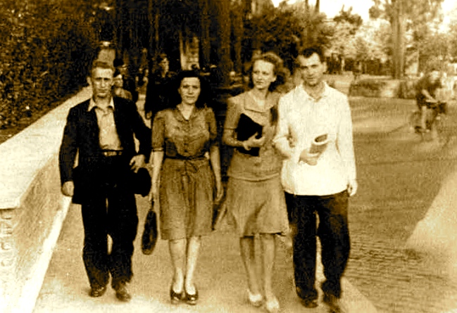 Lazer Radi, e motra Gjuljana, Gjon Kola, dhe nji shoqja e tij Claudia - Rome 1941