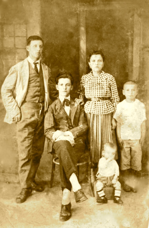 Familja Radi - Prizren1922 - Anton-Bartolomeo-Gjuliana-Lazer-File