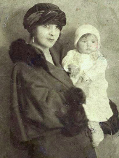 Sara Blloshmi dhe e bija Vera