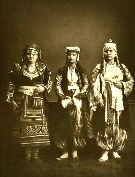 Gra shqiptare te Veriut (foto Paskal Sebah)