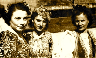 Jorgjia Filce-Truja, Lola Gjoka, Tefta Tashko ne vitet '30.