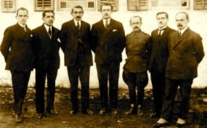 Ahmet Zogu dhe drejtues të Shtetit Shqiptar