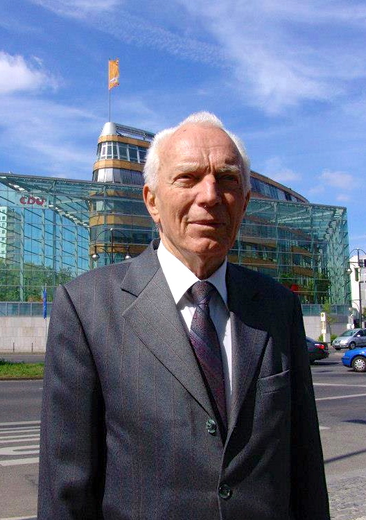 Akademik Mark Krasniqi (1920-2015)