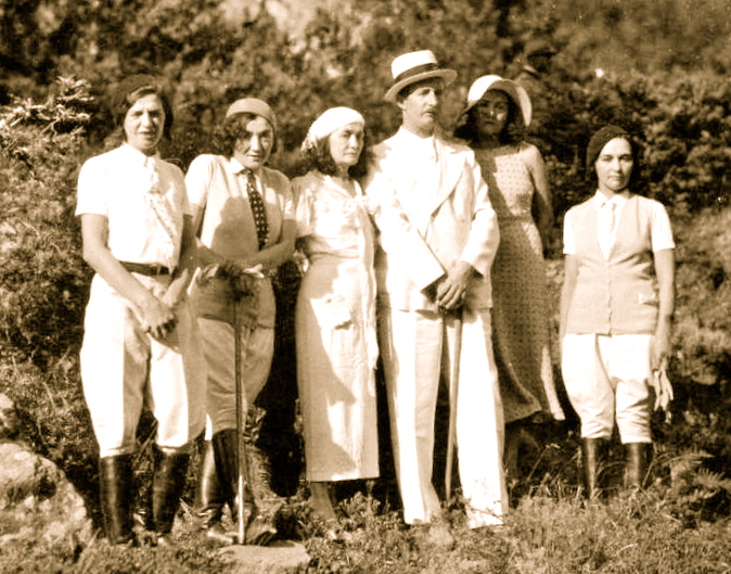 Ahmet Zogu dhe familja ne picknic