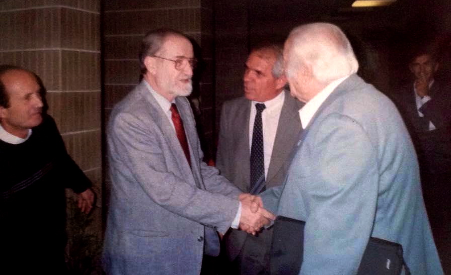 Takimi me intelektualin Gjon Sinishtёn - Tiranё 14 tetor 1994