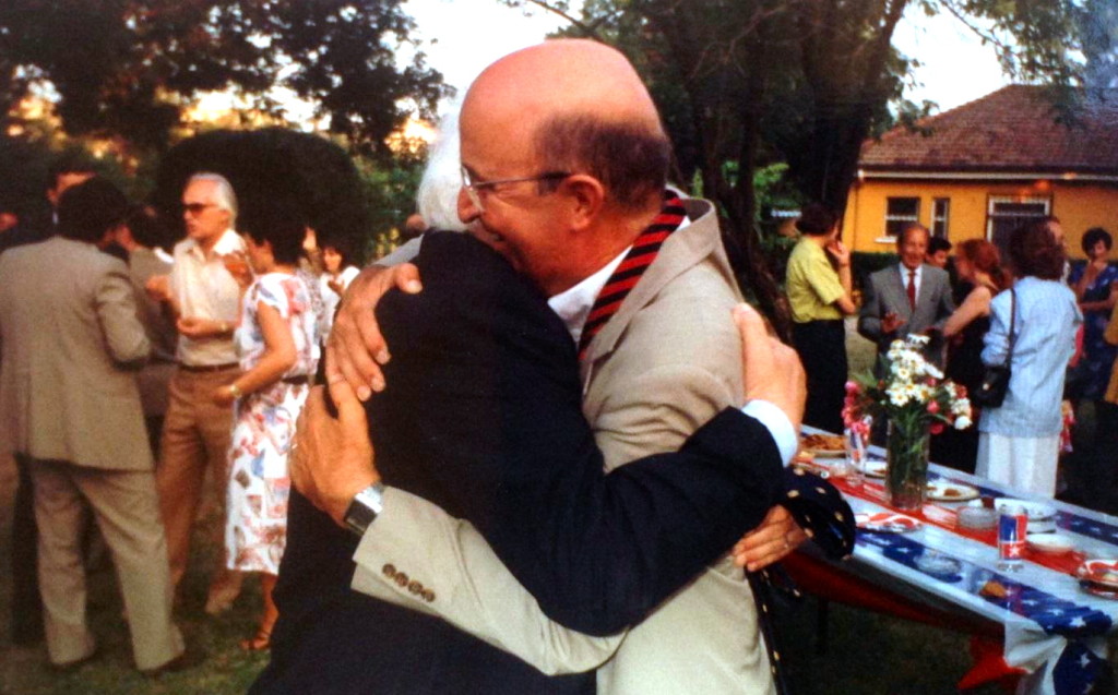 Lazёr Radi dhe Ambasadorin  William Ryerson - Tiranё 1993