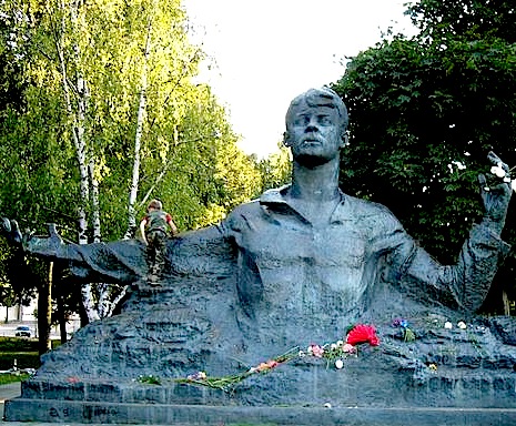 Monumentit i Sergej Esenin ne Rjazan