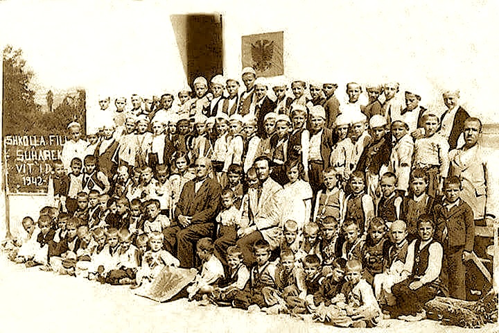 Shkolla Fillore Suharekë viti 1942-1943