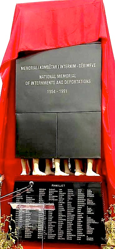 Memorialit Kombëtar të Internim - Dëbimeve