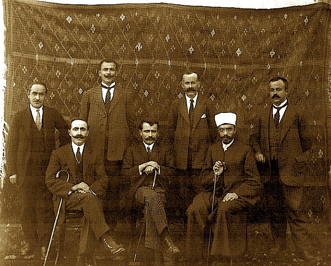 Deputetët e Elbasanit: Shefqet Vërlaci, Mehdi Frashëri, Shyqyri Myftiu, Taqi Buda, Anton Beça, Shefqet Daiu, Ahmet Hastopalli 
