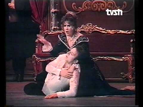 Tenori Agim Hushi në operan "Tosca"