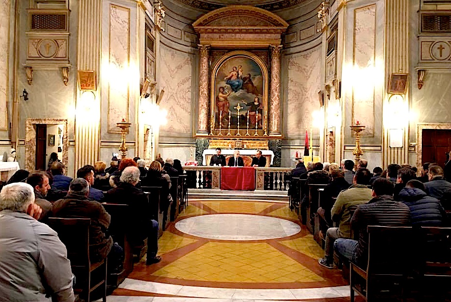 Salla e Konferencës ne Rektoratin e “San Giovanni della Malva”