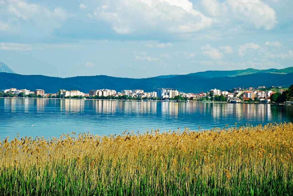 Pamje nga Liqeni i Pogradecit