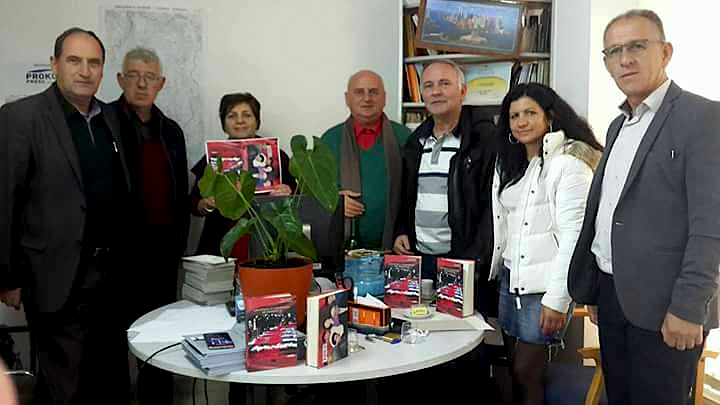Xheva Salihaj & Hasan Qyqalla ditën kur nxorrëm librin nga "Lena Graphic" - Prishtinë