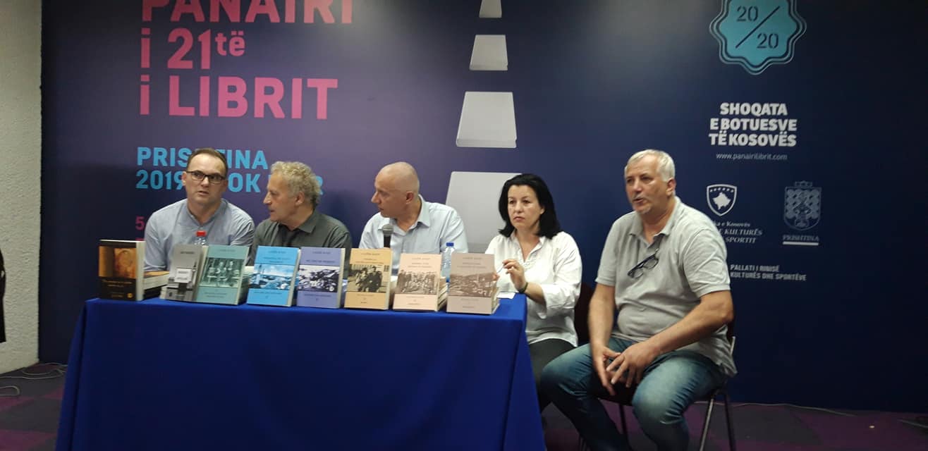 Agron Gashi, në promovim e veprës së Lazër Radit në Panairin e Librit 2019