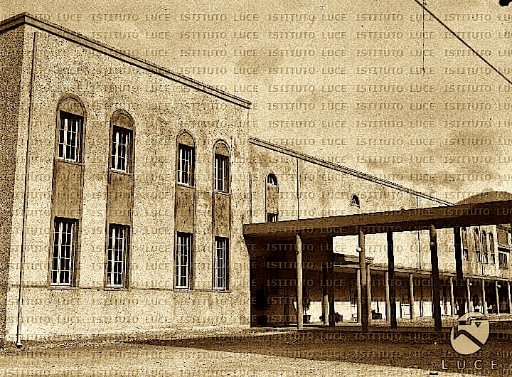 Arkitektura e Teatrit Kombetar 1940 (Inst. Luce 2)