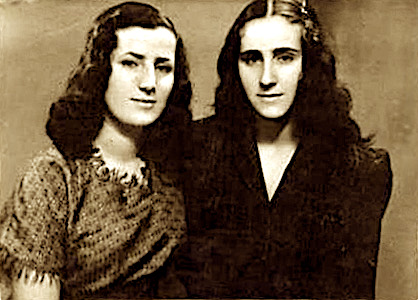 Motrat Vitorja dhe Rexhina - Durres 1947