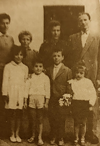 Familja e Marijes dhe 6 fëmijët e saj