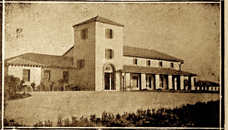 Fasada e Shkolles "Charles Telford Erickson" - Golem