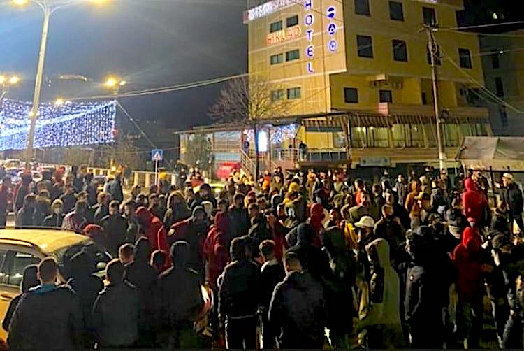 Protesta në Tiranë  për vrasjen e e të riut Klodian Rasha