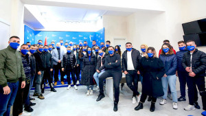Bujar Leskaj me të rinjtë demokratë të Vlorës