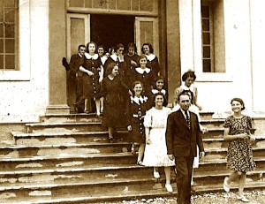 Tirane 1934 - Instituti Femnuer "Nana Mbretneshe"