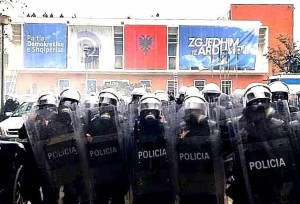 Policia e Ramës... në Mbrojtje të Bashës!