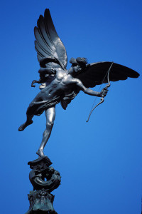 Statuja e Erosit në Londër - Carl Purcell