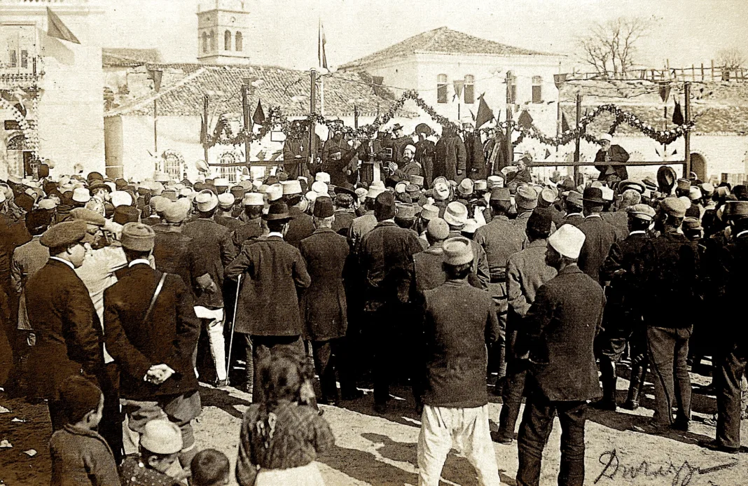 Mesha që mbajti në qiell të hapur, Fan Noli në Durrës, më 10 mars 1914