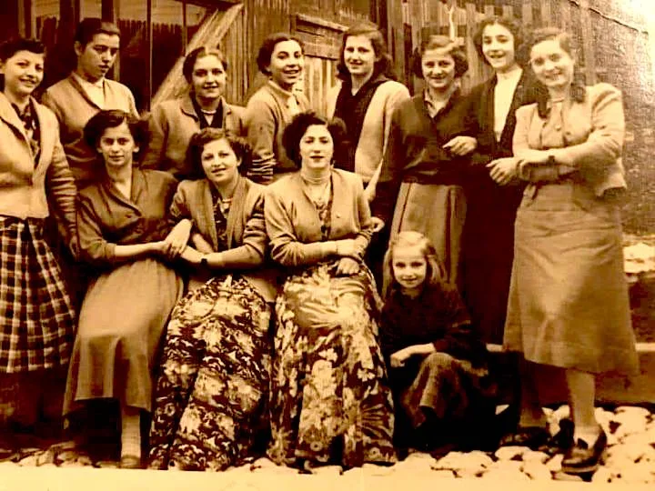 Gra e Vajza Shqiptare në vitet '50