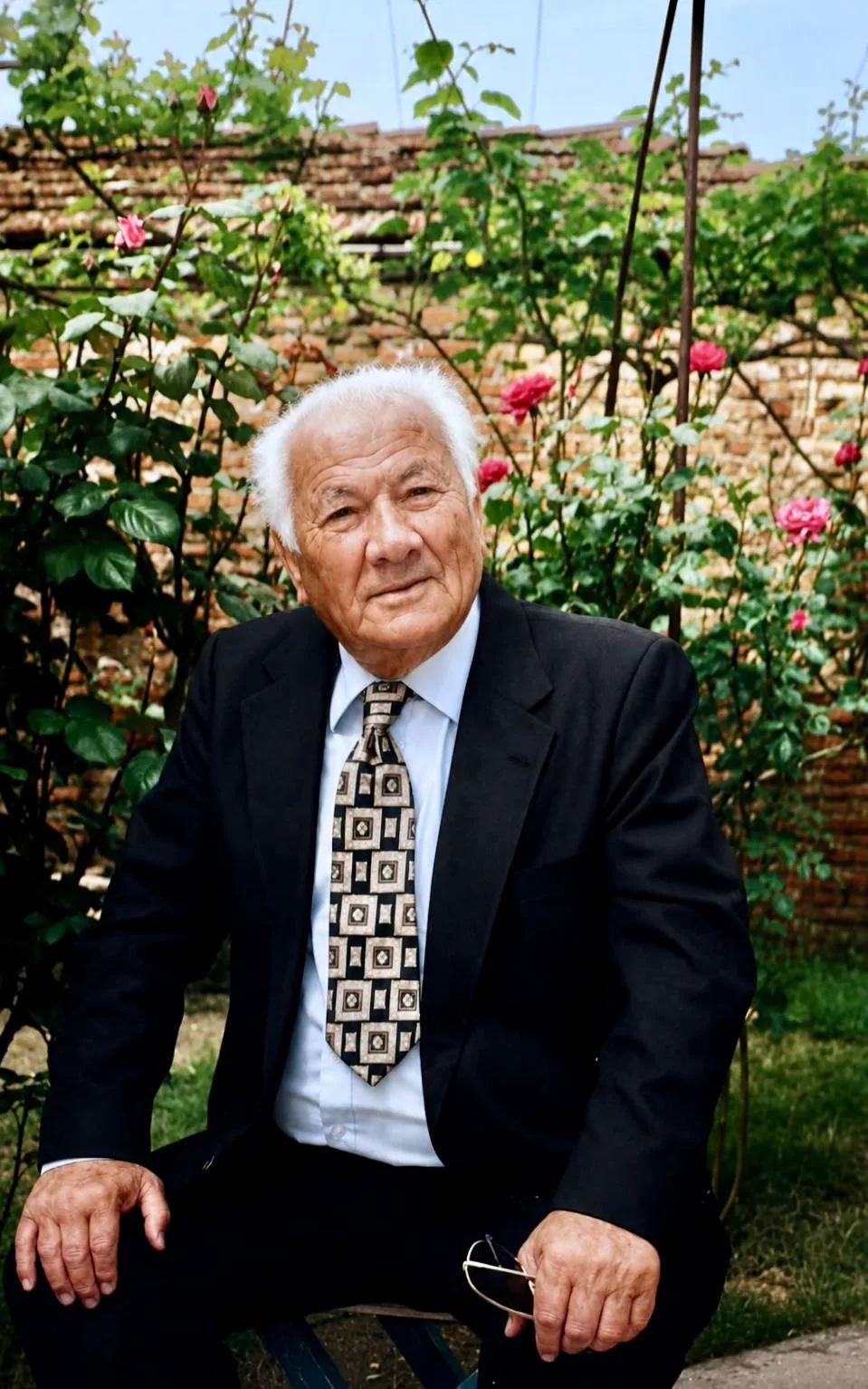 Dr. Lazër Radi